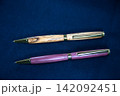 木製ボールペン 142092451