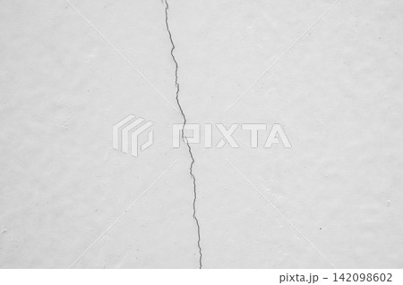 cracked concrete on white wall texture background cracked concrete on white wall texture background 142098602
