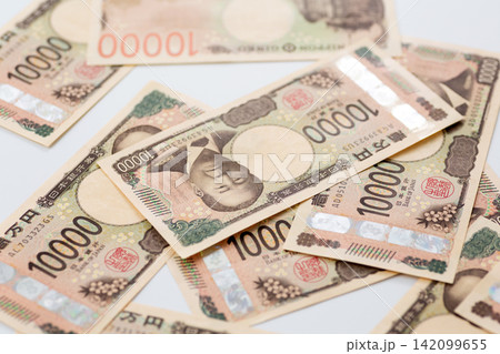たくさんの一万円札 たくさんの一万円札 142099655