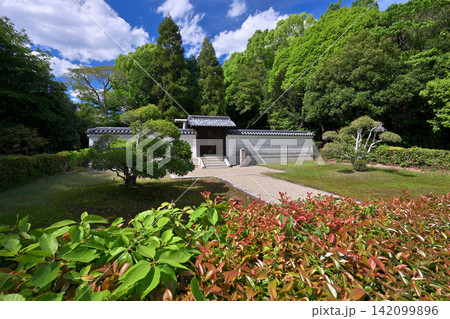 崇道天皇 八島陵(奈良県奈良市八島町) 崇道天皇 八島陵(奈良県奈良市八島町) 142099896