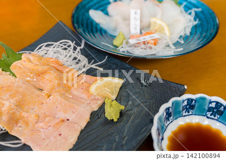 北茨城名物アンコウの刺身 142100894
