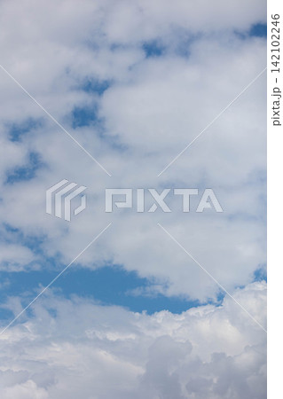 夏空と雲 夏空と雲 142102246