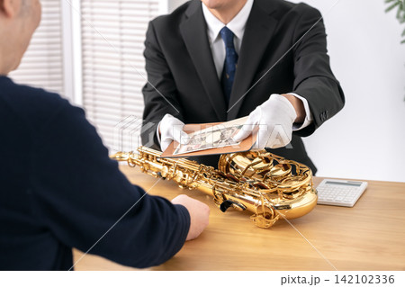 鑑定 サックス 男性 お金 鑑定 サックス 男性 お金 142102336