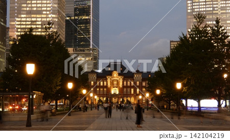 東京駅の夜の風景写真 142104219