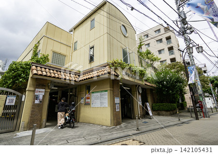 高円寺北自転車駐輪場 建物全景 東京都杉並区高円寺北3丁目 高円寺北自転車駐輪場 建物全景 東京都杉並区高円寺北3丁目 142105431