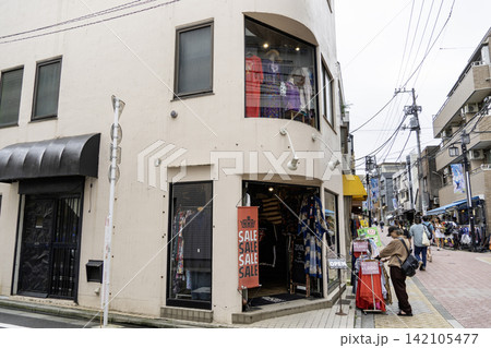 古着店ZOOL セールの表示 東京都杉並区高円寺南2丁目 古着店ZOOL セールの表示 東京都杉並区高円寺南2丁目 142105477