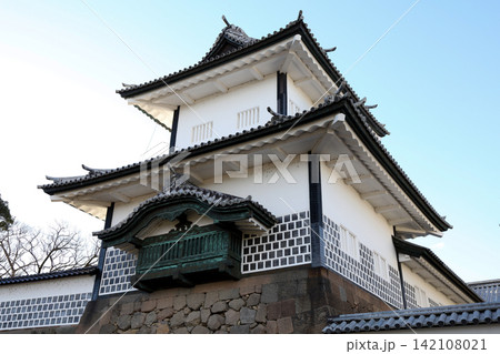 Kanazawa Castle Turret Low Angle View Showing White Walls and Copper Balcony Kanazawa Castle Turret Low Angle View Showing White Walls and Copper Balcony 142108021
