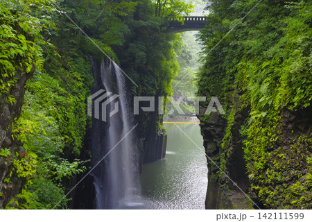 宮崎県を代表する景勝地・高千穂峡 宮崎県を代表する景勝地・高千穂峡 142111599
