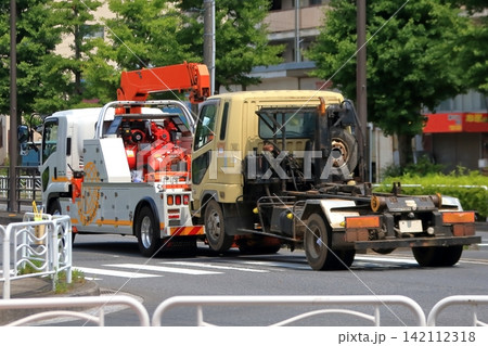 大型レッカー車 142112318
