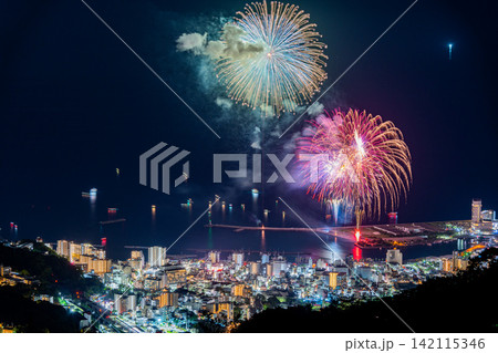 【静岡県】熱海100万ドルの夜景と海上花火 142115346
