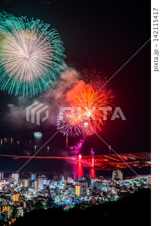 【静岡県】熱海100万ドルの夜景と海上花火 142115417