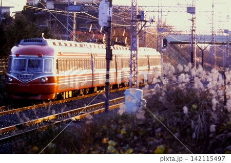 小田急、SSE車3031~、相武台前ー座間、1980年12月1日 小田急、SSE車3031~、相武台前ー座間、1980年12月1日 142115497