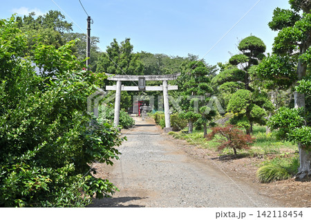 岩槻散歩:柏崎久伊豆神社 参道 岩槻区柏崎 岩槻散歩:柏崎久伊豆神社 参道 岩槻区柏崎 142118454