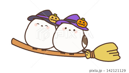 ハロウィンの帽子をかぶって箒に乗る2羽のシマエナガ 142121129