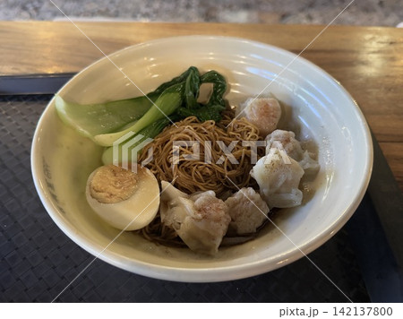クアラルンプールで食べた食満堂にあるワンタンミー・ドライ クアラルンプールで食べた食満堂にあるワンタンミー・ドライ 142137800