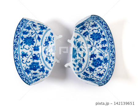 broken Blue and White Porcelain Bowl Ceramic Fragment 142139651