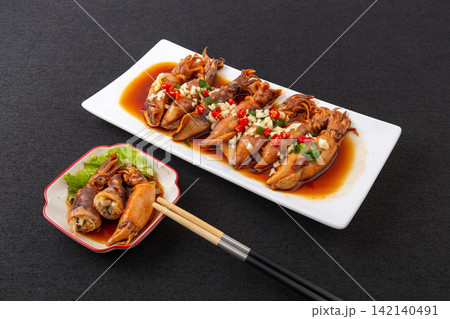 chinese Chilled Tube Squid with Spicy Sauce Dressing 142140491