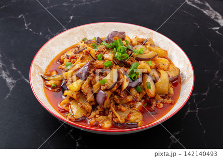 chinese Braised Eggplant with Minced Pork Sauce 142140493