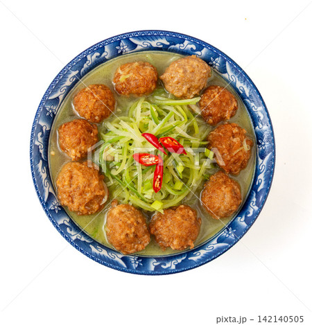 chinese Radish Soup with Meatballs and Vegetables 142140505