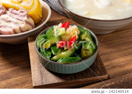 chinese Chilled Cucumber Salad with Garlic Dressing chinese Chilled Cucumber Salad with Garlic Dressing 142140514