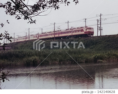 157系 お召列車 (下り)／東北本線栗橋付近にて／1976年8月撮影 142140628
