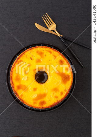 japanese Style Light Cheese Cake With Baked Surface 142141000