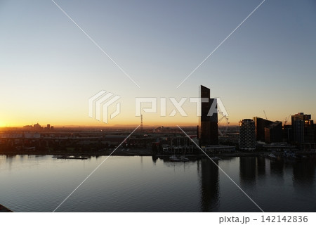 メルボルンの街の夕景 オーストラリア メルボルンの街の夕景 オーストラリア 142142836