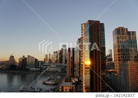 メルボルンの街の夕景 オーストラリア メルボルンの街の夕景 オーストラリア 142142837