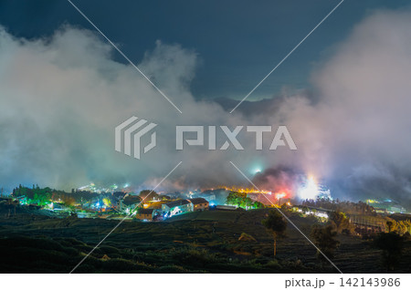 Night View of Shizhuo Tea Plantations and Sea of Clouds in Alishan Night View of Shizhuo Tea Plantations and Sea of Clouds in Alishan 142143986