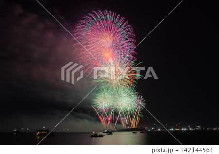 木更津港まつり花火大会夜空に咲く大輪の花 木更津港まつり花火大会夜空に咲く大輪の花 142144561