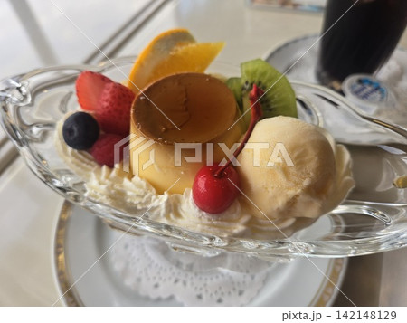 プリンアラモード 142148129