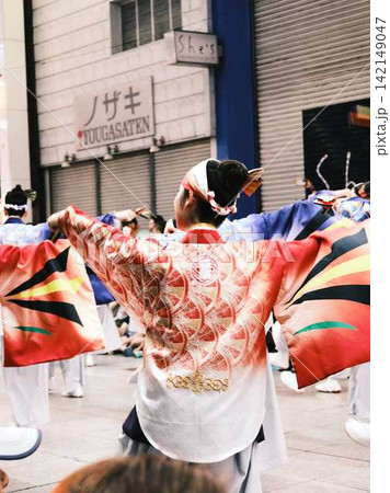 帯屋町で踊るよさこい祭り 帯屋町で踊るよさこい祭り 142149047