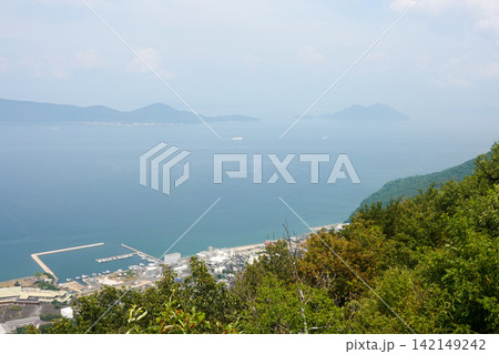 瀬戸内海国立公園の屋島から見た瀬戸内海と高松市内の眺望(2026年8月撮影) 瀬戸内海国立公園の屋島から見た瀬戸内海と高松市内の眺望(2026年8月撮影) 142149242