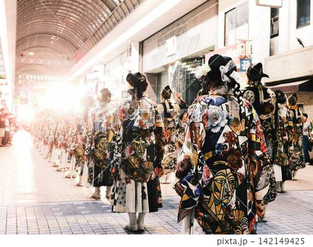 帯屋町で踊るよさこい祭り 帯屋町で踊るよさこい祭り 142149425
