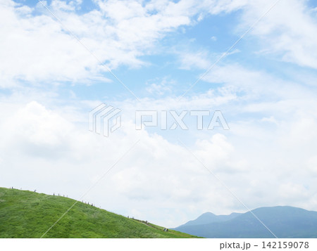 山頂から見る風景|大室山 山頂から見る風景|大室山 142159078