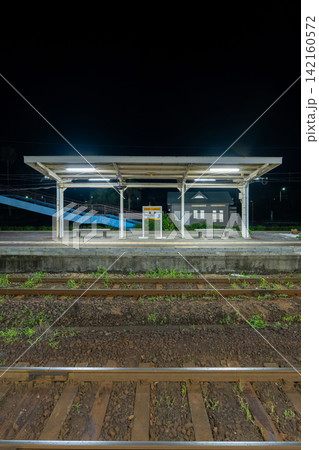 夜の青島駅 142160572