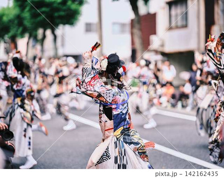 帯屋町で踊るよさこい祭り 帯屋町で踊るよさこい祭り 142162435