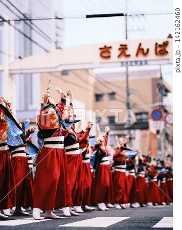 帯屋町で踊るよさこい祭り 帯屋町で踊るよさこい祭り 142162460
