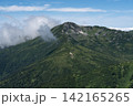 北アルプスの稜線を歩く 142165265