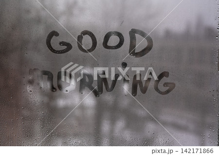 glass with inscription good morning written on condensation, 142171866