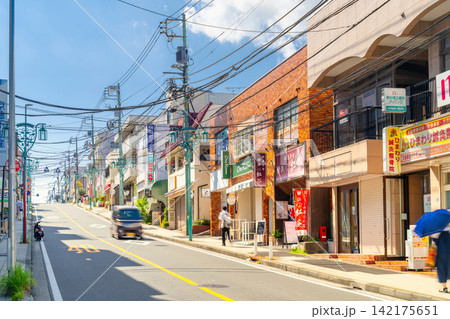 京浜急行・能見台駅 駅前商店街 京浜急行・能見台駅 駅前商店街 142175651