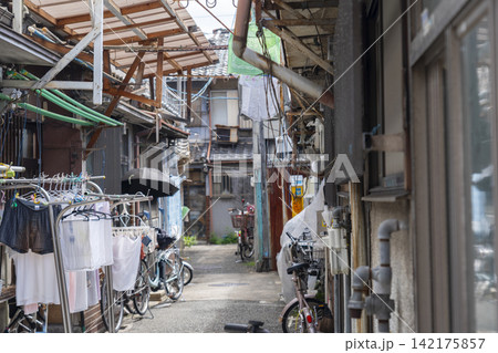 大阪市西成区梅南〜松〜橘の街並み 大阪市西成区梅南〜松〜橘の街並み 142175857