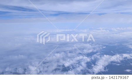 飛行機から見た雲 飛行機から見た雲 142179167