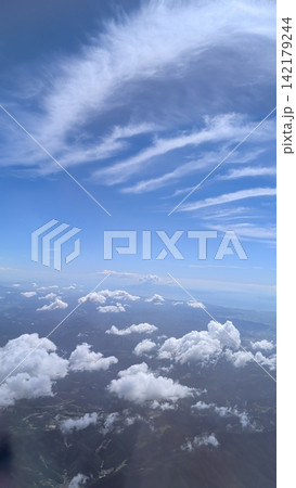 飛行機から見た雲 飛行機から見た雲 142179244