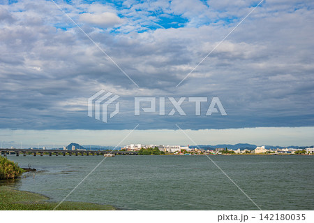 琵琶湖夏景色 滋賀県大津市 琵琶湖夏景色 滋賀県大津市 142180035