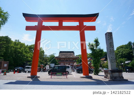 津島神社 鳥居と楼門5 津島神社 鳥居と楼門5 142182522