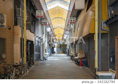 西天下茶屋商店街（にしてん商店街） 142182794