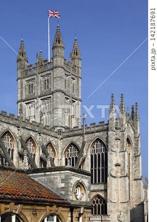 Bath Abbey in the City of Bath in southwest England Bath Abbey in the City of Bath in southwest England 142187691