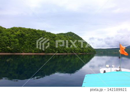 支笏湖 ヒメマス 山線鉄橋 支笏湖観光船 カルデラ湖 北海道観光 支笏洞爺国立公園 水中遊覧船 支笏湖 ヒメマス 山線鉄橋 支笏湖観光船 カルデラ湖 北海道観光 支笏洞爺国立公園 水中遊覧船 142189921