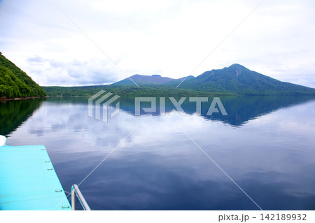 支笏湖 ヒメマス 山線鉄橋 支笏湖観光船 カルデラ湖 北海道観光 支笏洞爺国立公園 水中遊覧船 支笏湖 ヒメマス 山線鉄橋 支笏湖観光船 カルデラ湖 北海道観光 支笏洞爺国立公園 水中遊覧船 142189932